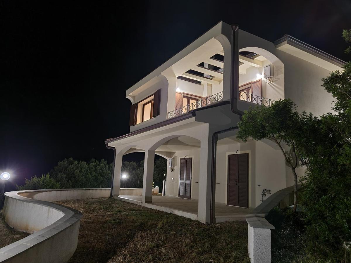 Vakantiehuis - House With Panoramic View Immersed In Full Nature