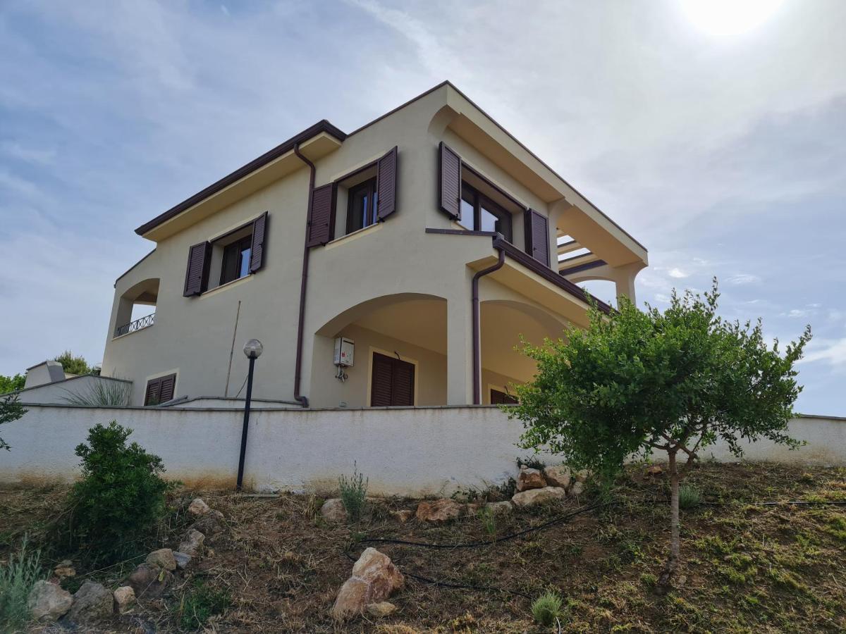 - House With Panoramic View Immersed In Full Nature