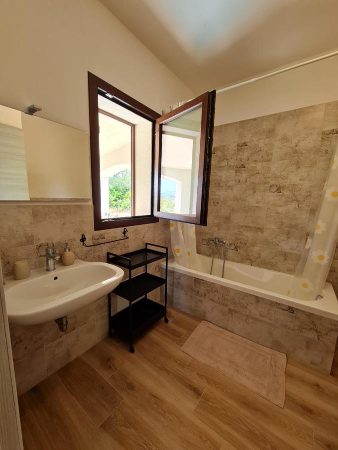 Vakantiehuis - House With Panoramic View Immersed In Full Nature Alghero