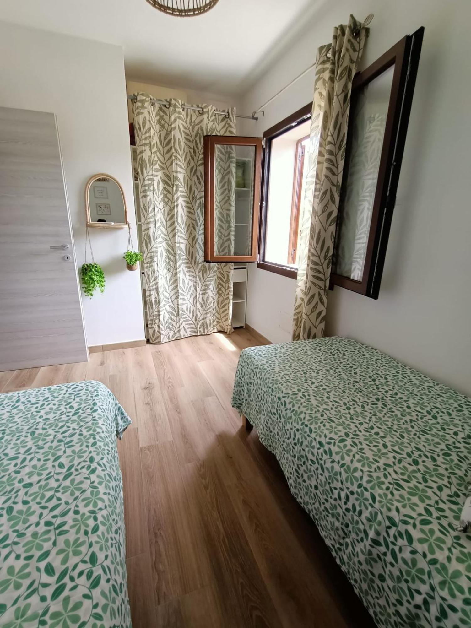 Vakantiehuis - House With Panoramic View Immersed In Full Nature *